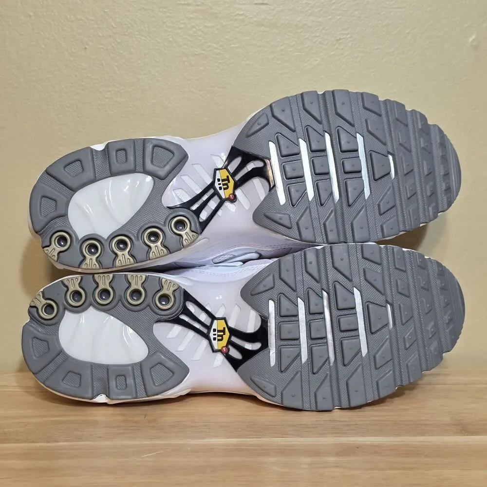 Nike Air Max Plus Triple White Running Shoes 604133-139 Men's Size 12